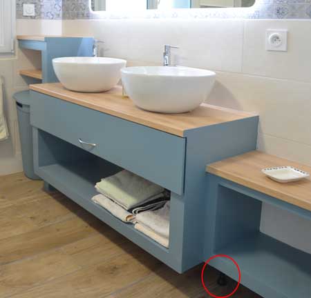detail-construction-custom-bathroom-vanity-unit