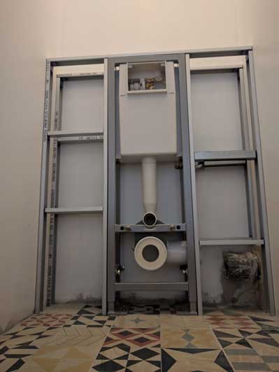 cr&eacute;er un habillage de wc suspendu